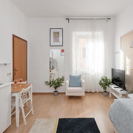 Central Little Basic Apartment 로마 외부 사진